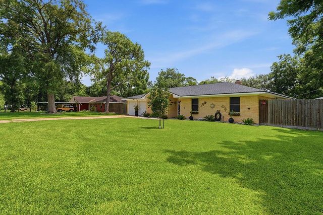 702 Lane Road, Texas City, TX 77591