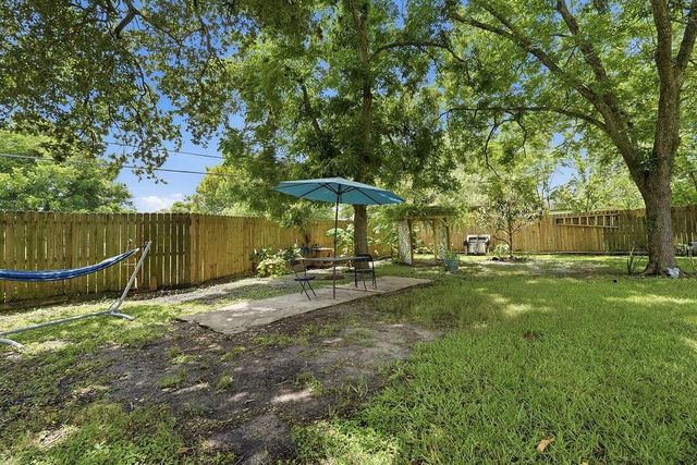 702 Lane Road, Texas City, TX 77591