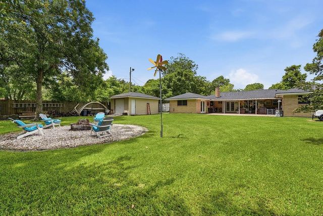 702 Lane Road, Texas City, TX 77591