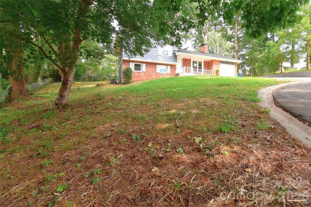 19 S Ridge Place, Arden, NC 28704