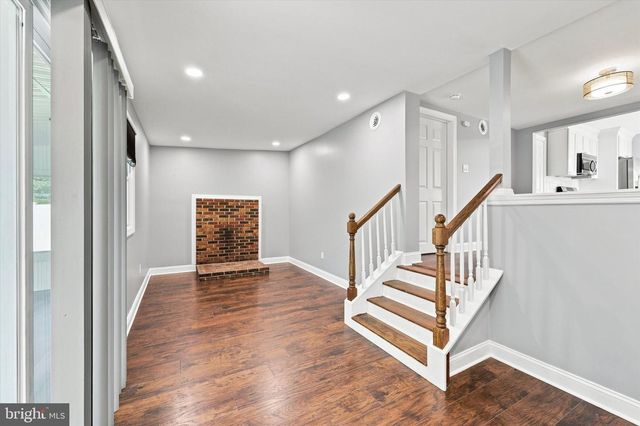 6 WYNDALE AVE, Maple Shade, NJ 08052
