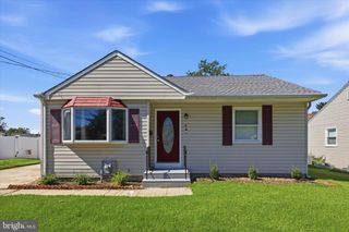 6 WYNDALE AVE, Maple Shade, NJ 08052