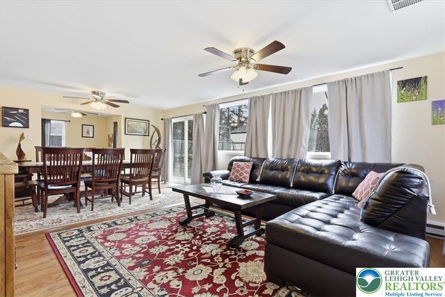 208 Shine Hill Road, Pocono Twp, PA 18332