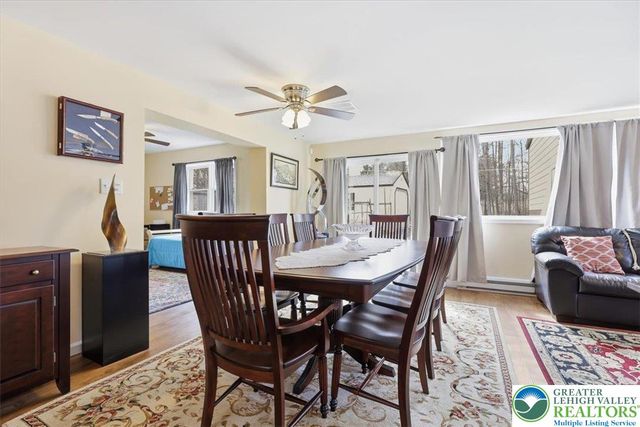 208 Shine Hill Road, Pocono Twp, PA 18332