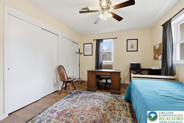 208 Shine Hill Road, Pocono Twp, PA 18332