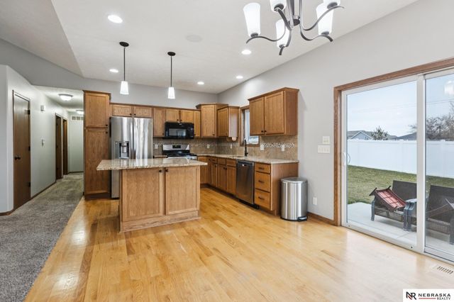 7020 N 13TH Street, Lincoln, NE 68521