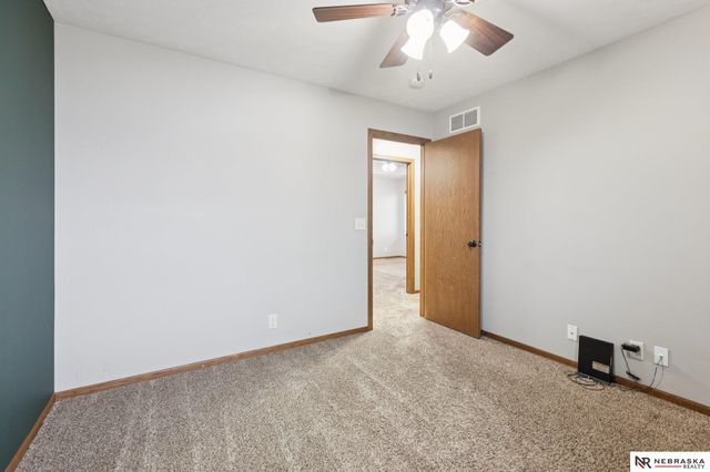 7020 N 13TH Street, Lincoln, NE 68521