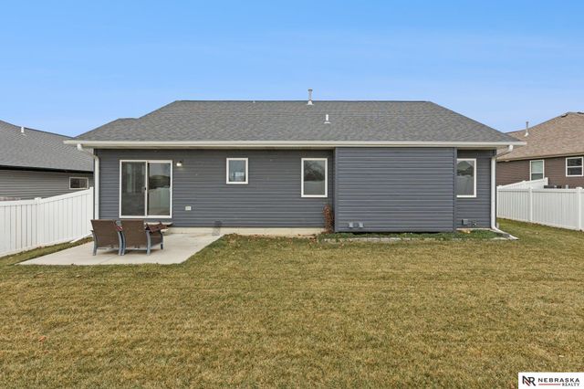 7020 N 13TH Street, Lincoln, NE 68521