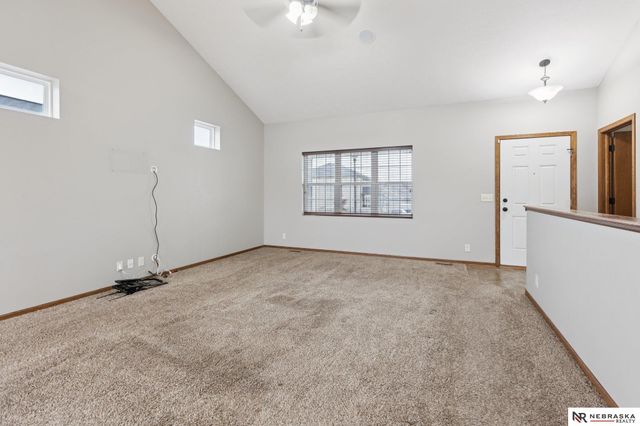 7020 N 13TH Street, Lincoln, NE 68521