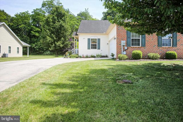 3293 PORTRAIT WAY, Chambersburg, PA 17202
