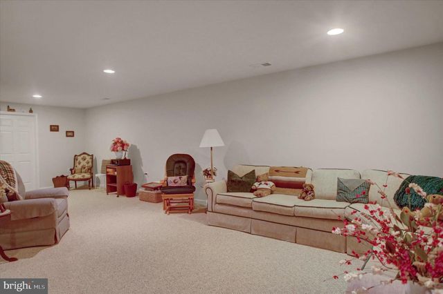 3293 PORTRAIT WAY, Chambersburg, PA 17202