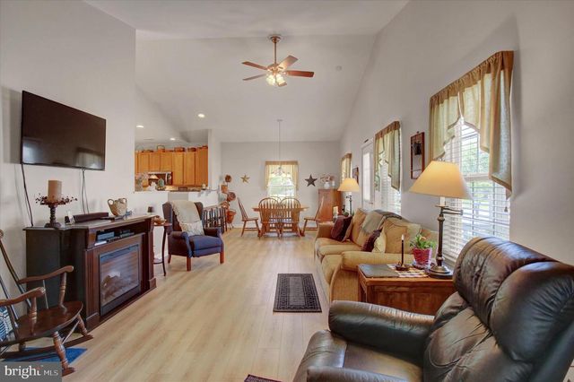 3293 PORTRAIT WAY, Chambersburg, PA 17202