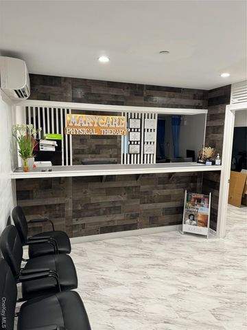 65-27 Roosevelt Ave, Woodside, NY 11377