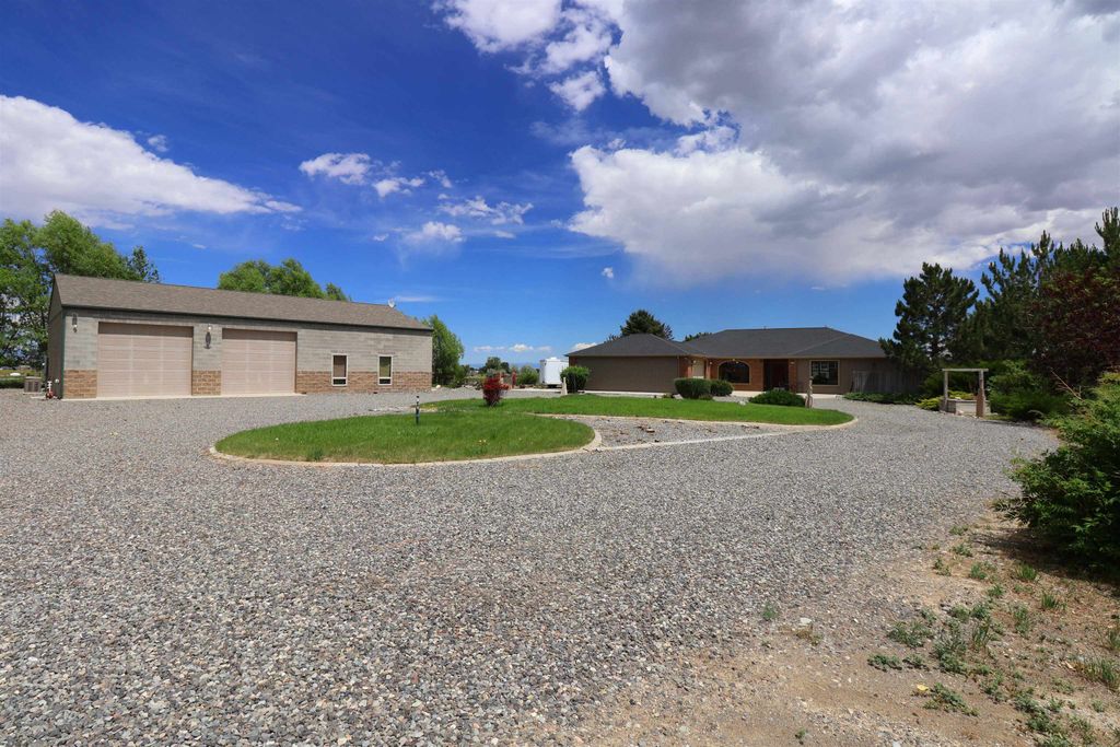 1035 Road 8 1/2, Powell, WY 82435 photo 4