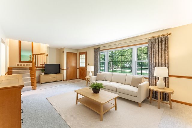 3S240 Burr Oak Drive, Glen Ellyn, IL 60137