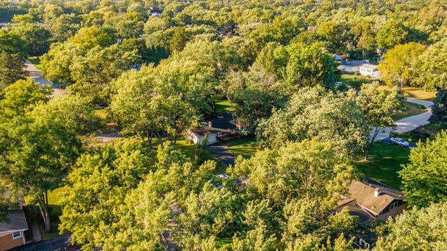 3S240 Burr Oak Drive, Glen Ellyn, IL 60137