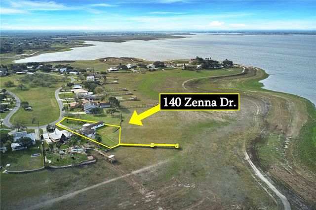 140 Zenna Dr, Mathis, TX 78368