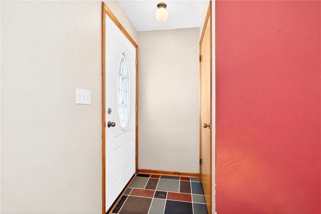 800 Parker Ave, Scottdale, PA 15683