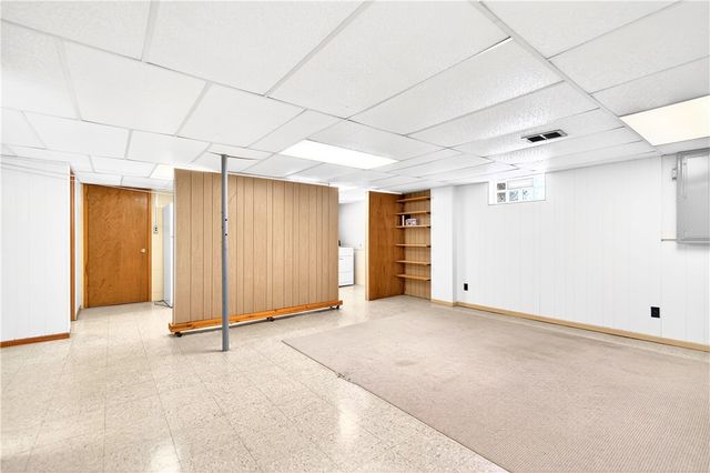 800 Parker Ave, Scottdale, PA 15683