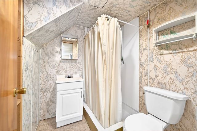 800 Parker Ave, Scottdale, PA 15683