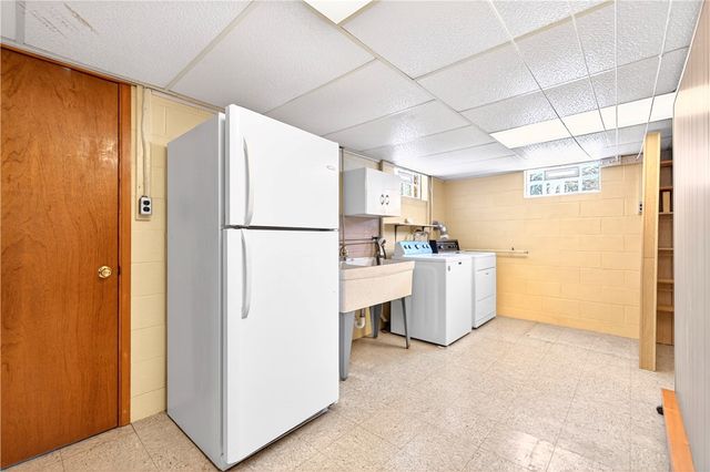 800 Parker Ave, Scottdale, PA 15683