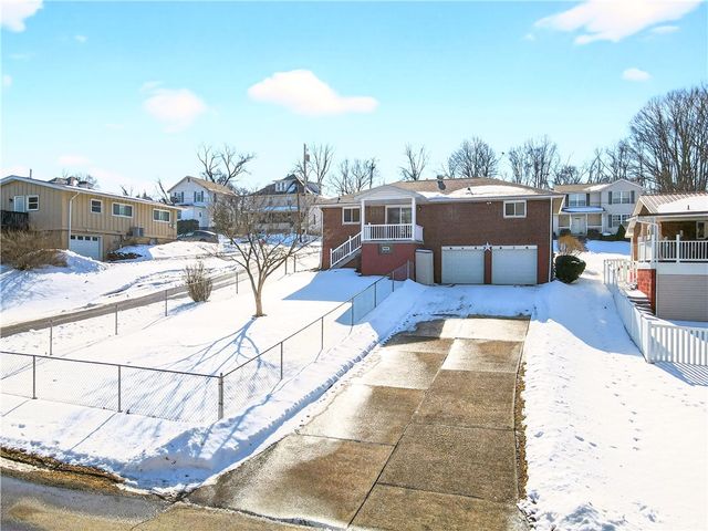 800 Parker Ave, Scottdale, PA 15683