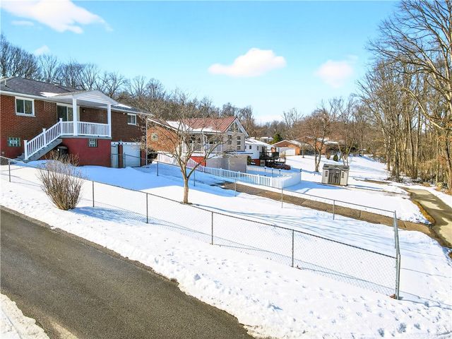 800 Parker Ave, Scottdale, PA 15683