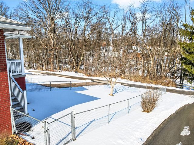 800 Parker Ave, Scottdale, PA 15683