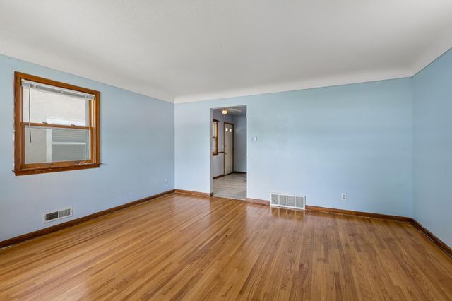 5542 28th Avenue South, Minneapolis, MN 55417