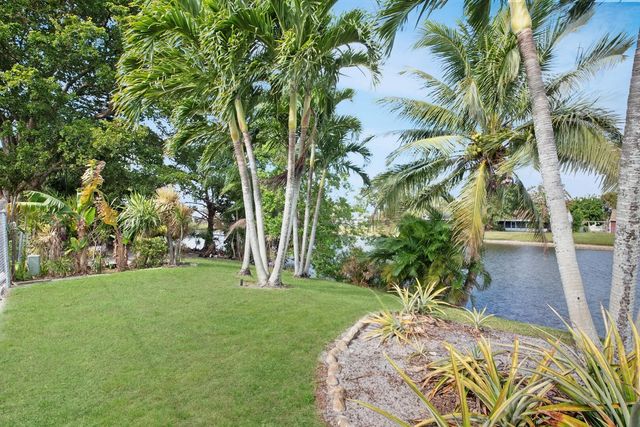 7903 Burlwood Lane, Lake Worth, FL 33467