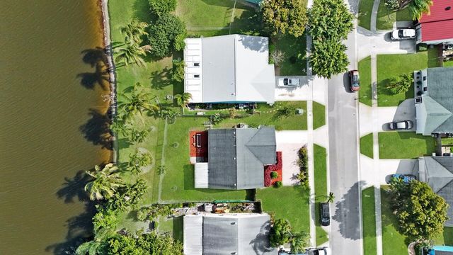 7903 Burlwood Lane, Lake Worth, FL 33467