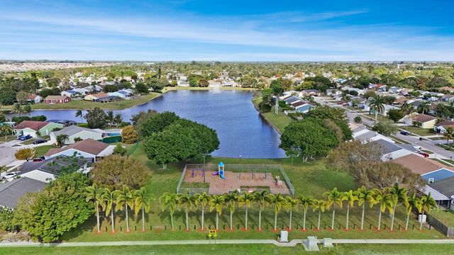 7903 Burlwood Lane, Lake Worth, FL 33467