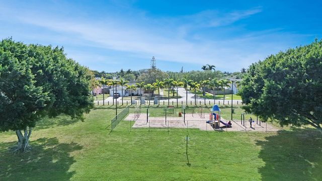 7903 Burlwood Lane, Lake Worth, FL 33467