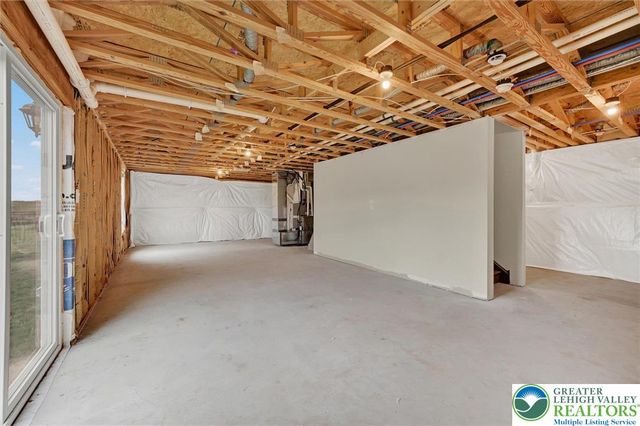 264 Winding Road, Forks Twp, PA 18040