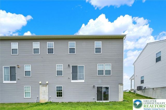 264 Winding Road, Forks Twp, PA 18040