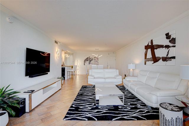 10350 W Bay Harbor Drive 4T, Bay Harbor Islands, FL 33154