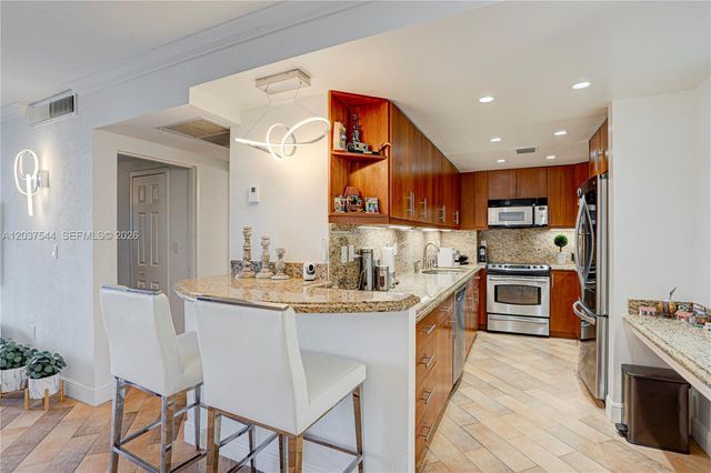 10350 W Bay Harbor Drive 4T, Bay Harbor Islands, FL 33154