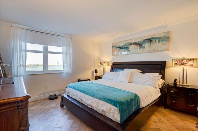 10350 W Bay Harbor Drive 4T, Bay Harbor Islands, FL 33154