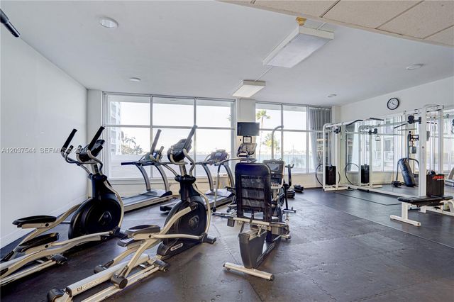 10350 W Bay Harbor Drive 4T, Bay Harbor Islands, FL 33154