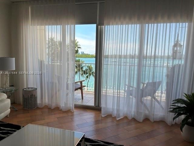 10350 W Bay Harbor Drive 4T, Bay Harbor Islands, FL 33154