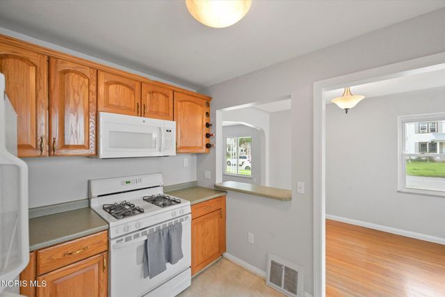 1394 Wildwood Road, Toledo, OH 43614
