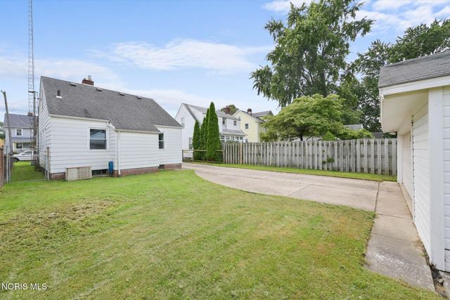 1394 Wildwood Road, Toledo, OH 43614