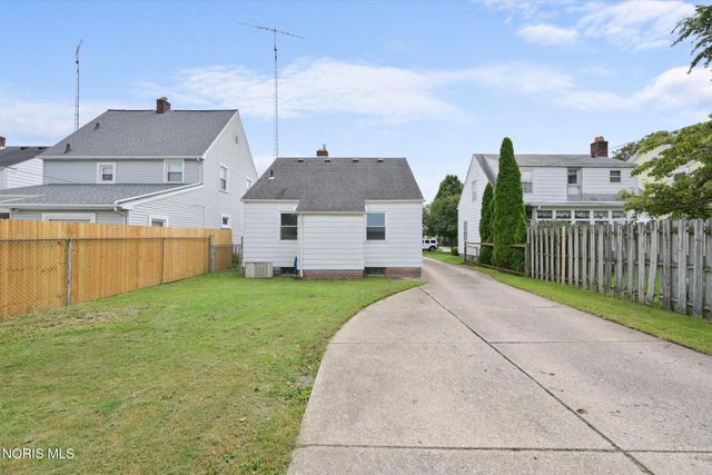 1394 Wildwood Road, Toledo, OH 43614