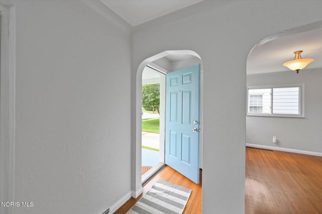 1394 Wildwood Road, Toledo, OH 43614