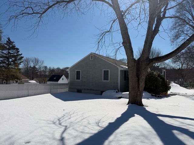 2 Sachem Road, Peabody, MA 01960