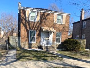 7351 S Whipple Street, Chicago, IL 60629