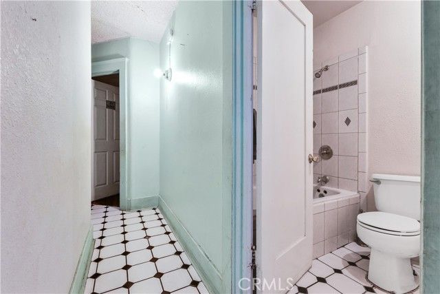 406 N Rampart Boulevard, Los Angeles, CA 90026