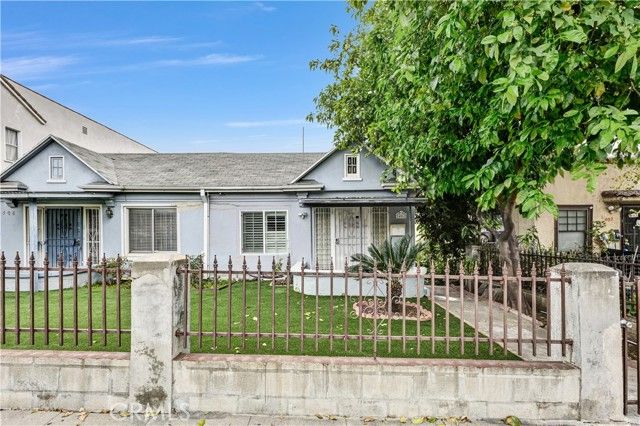 406 N Rampart Boulevard, Los Angeles, CA 90026