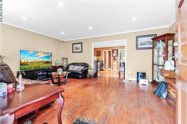 406 N Rampart Boulevard, Los Angeles, CA 90026