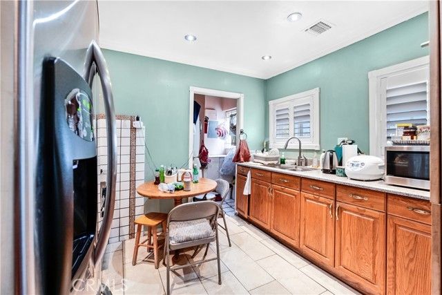 406 N Rampart Boulevard, Los Angeles, CA 90026